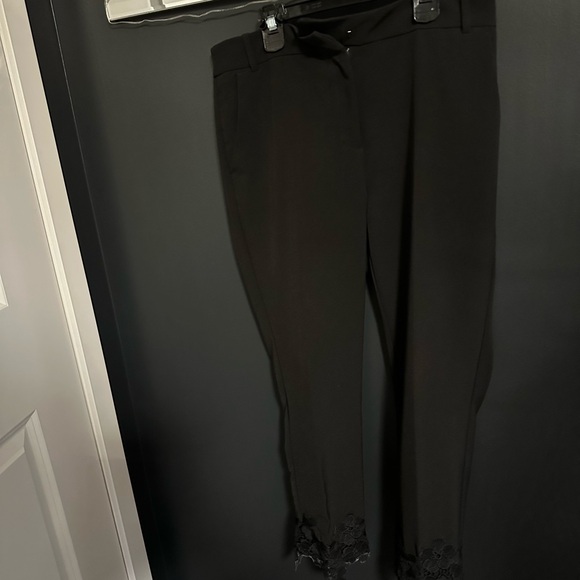 Great classic black pants with funky hem - Picture 1 of 4